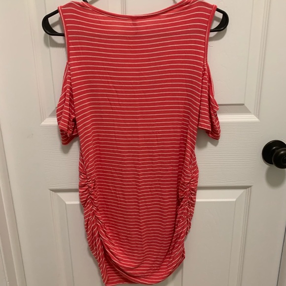 Open shoulder Maternity Tee - Picture 2 of 2